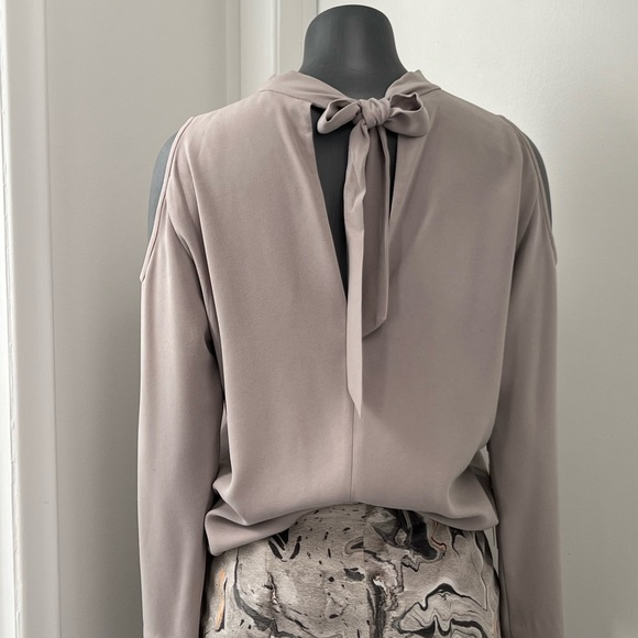 Wilfred open shoulder blouse - Picture 3 of 5